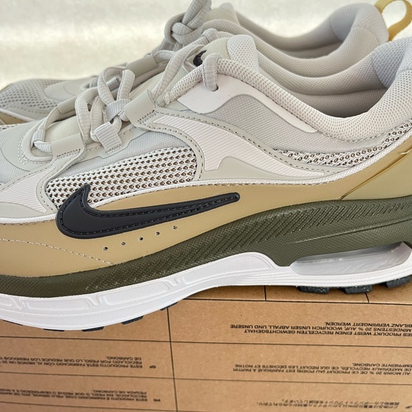 New Nike Women’s Air Max Bliss Shoes Size: 10 Flawed - Picture 10 of 15